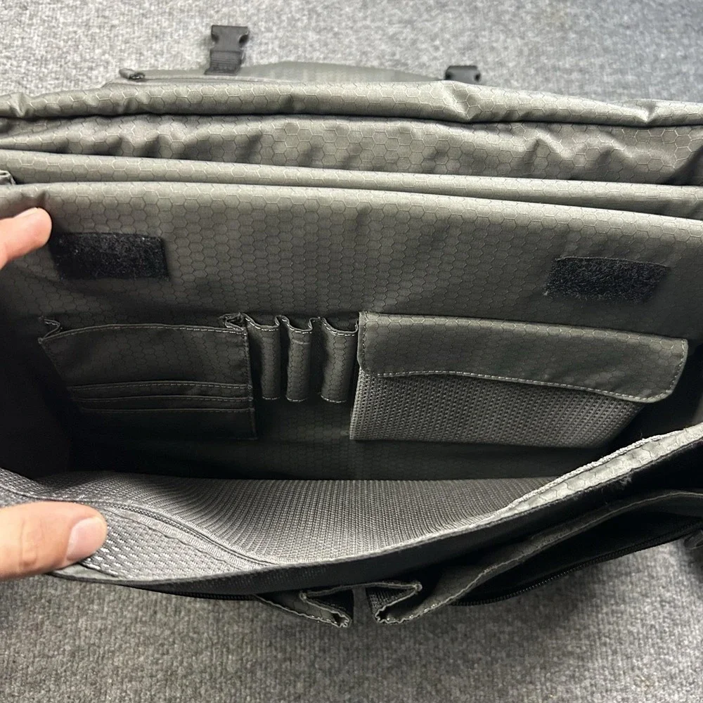 Tumi Black 16